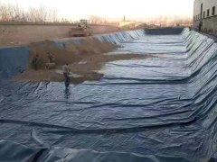 早期鋪設(shè)防滲土工膜須注意哪些要點？