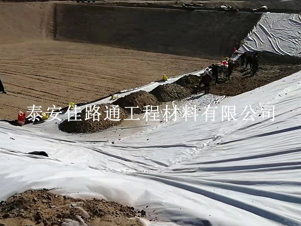 如何將油田防滲膜更好的發(fā)揮其作用？