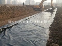 焊接機(jī)焊接魚塘防滲膜施工規(guī)范：簡(jiǎn)約高效，創(chuàng)