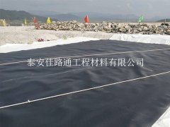 污水處理防滲膜裁剪技巧：精準(zhǔn)高效，助力環(huán)保