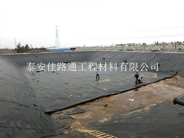 垃圾填埋場防滲膜冬季施工注意事項：安全高效，溫暖守護