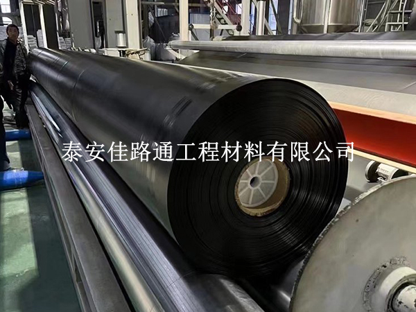 污水處理防滲膜運(yùn)輸技巧：安全高效，輕松啟程
