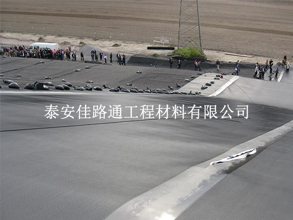 污水處理防滲膜裁剪不浪費還防漏？5 個關鍵技巧