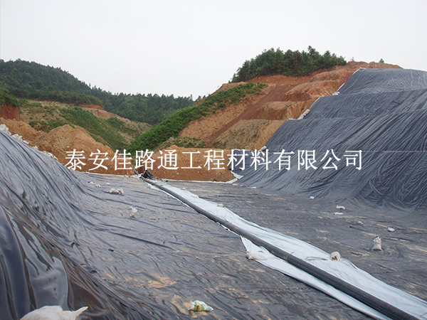 垃圾填埋場防滲膜裁剪，這些技巧讓施工更省心